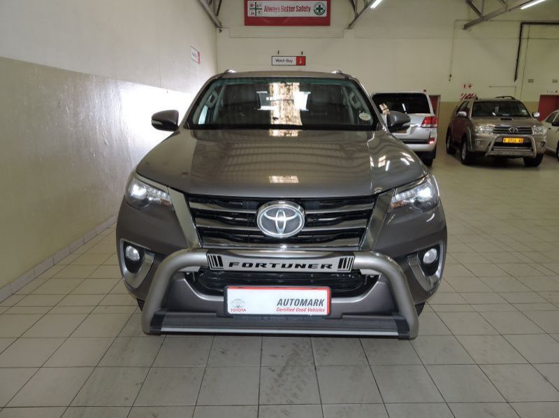 2016 Toyota FORTUNER  2.8 GD6 4X4 A/T pictures