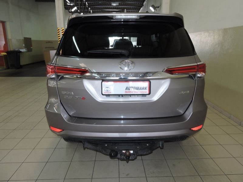 2016 Toyota FORTUNER  2.8 GD6 4X4 A/T pictures