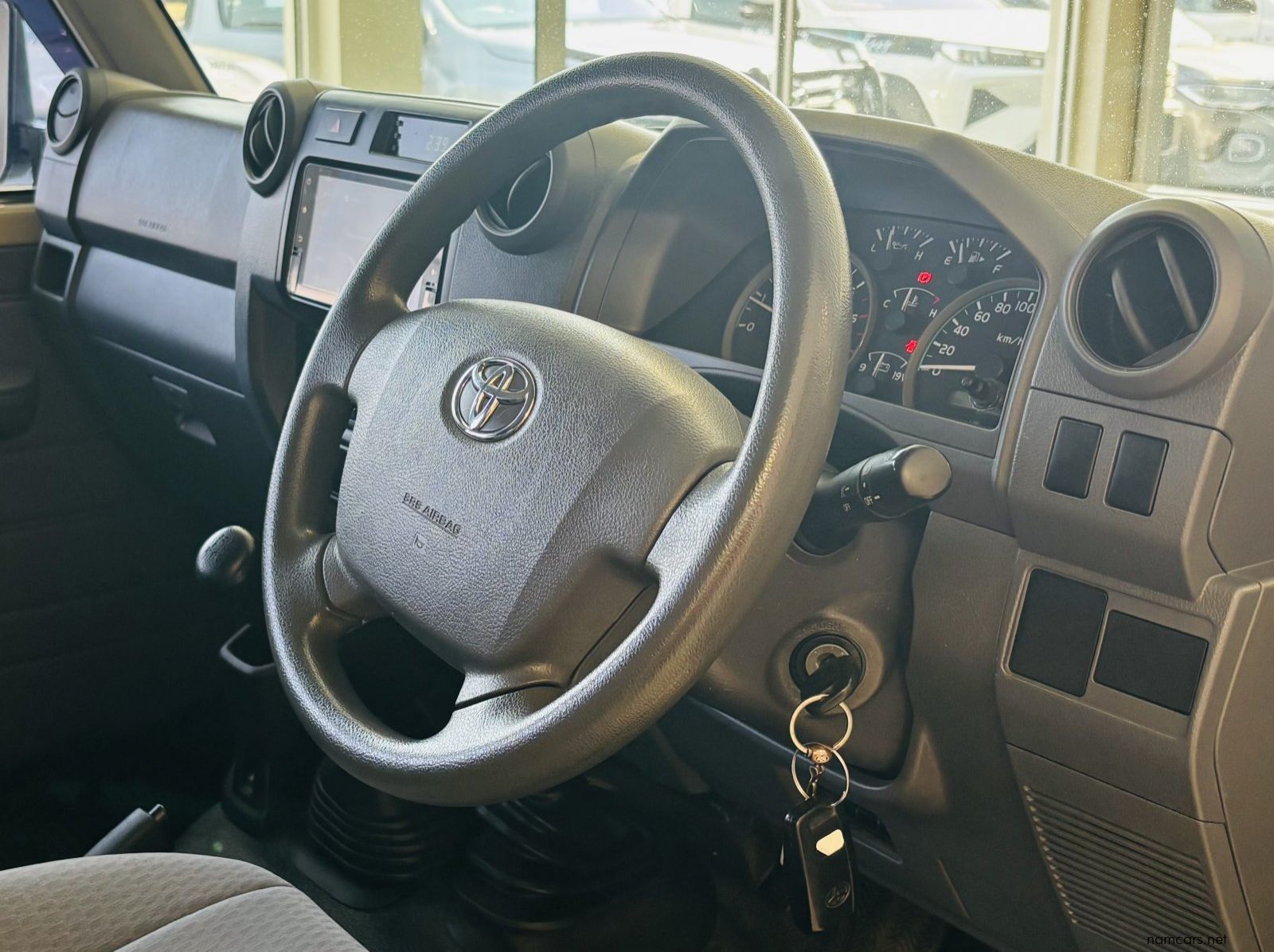 2022 Toyota Landcruiser 4.0 V6 D/C pictures