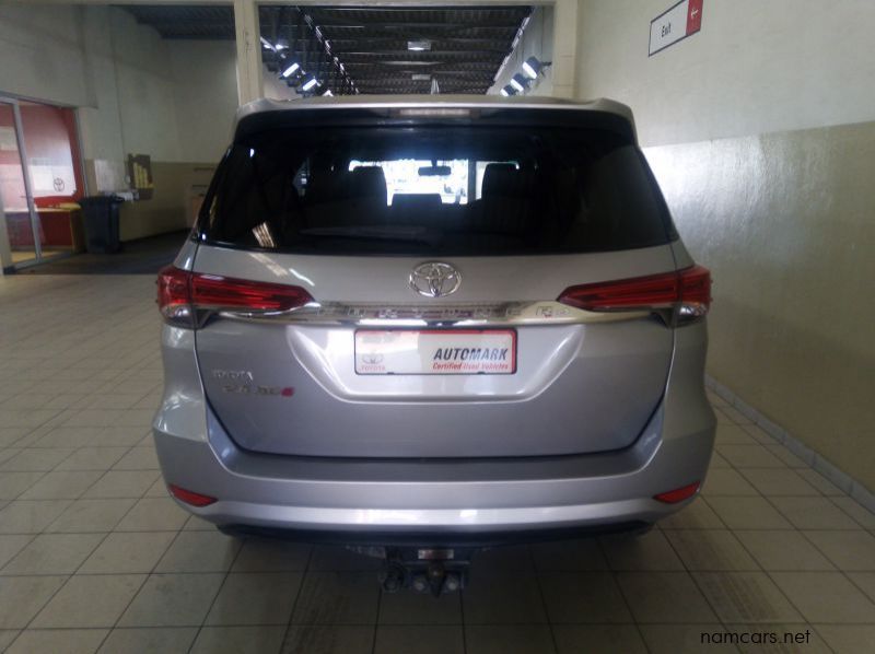 2016 Toyota Fortuner 2.4 GD-6 2X4 RB AT pictures