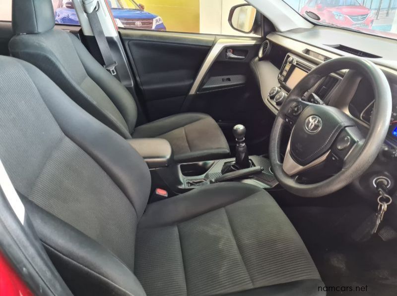 2014 Toyota Rav 4 pictures