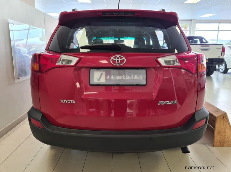 2014 Toyota Rav 4 pictures