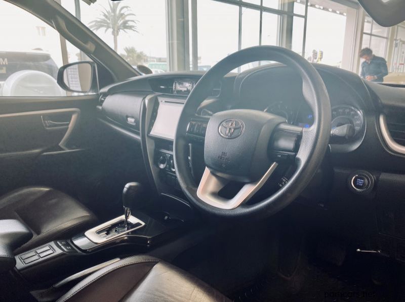 2018 Toyota Fortuner 2.4 GD6 2x4 AT RB pictures