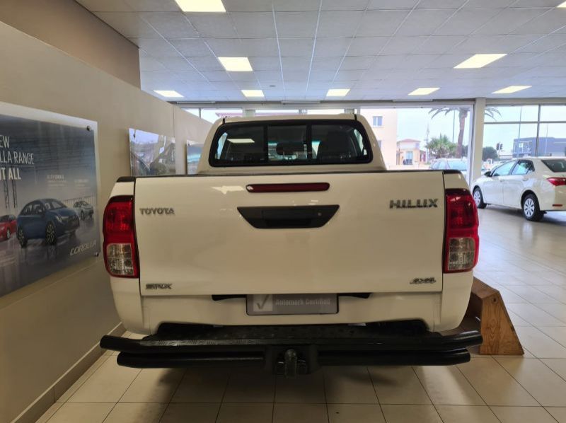 2016 Toyota HILUX DC 2.4 GD6 4X4 pictures