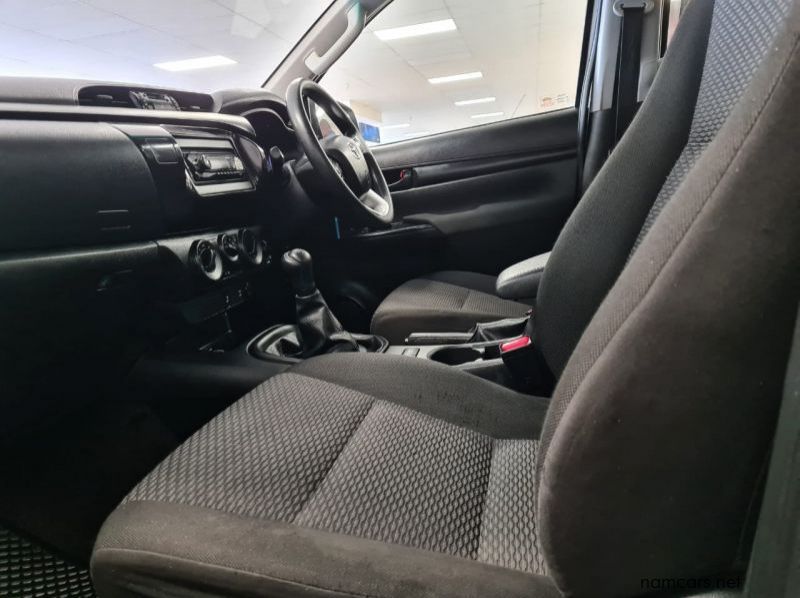 2016 Toyota HILUX DC 2.4 GD6 4X4 pictures