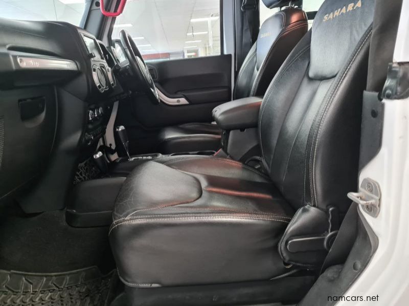 2012 Jeep WRANGLER 3.6 V6 SAHARA pictures