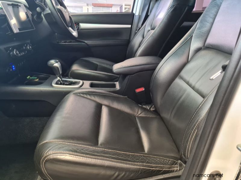 2018 Toyota HILUX 2.8 4X4 D/C AT pictures