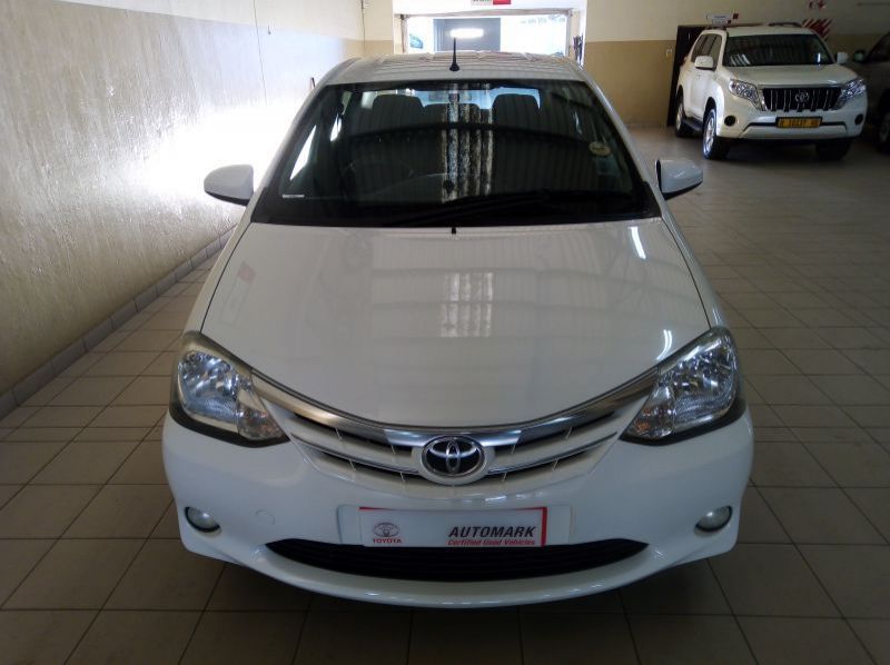 2015 Toyota ETIOS 1.5 XS pictures