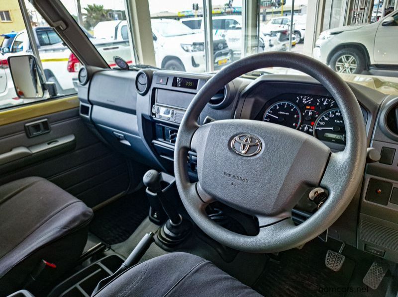 2023 Toyota Landcruiser 79 SC 4.2D pictures