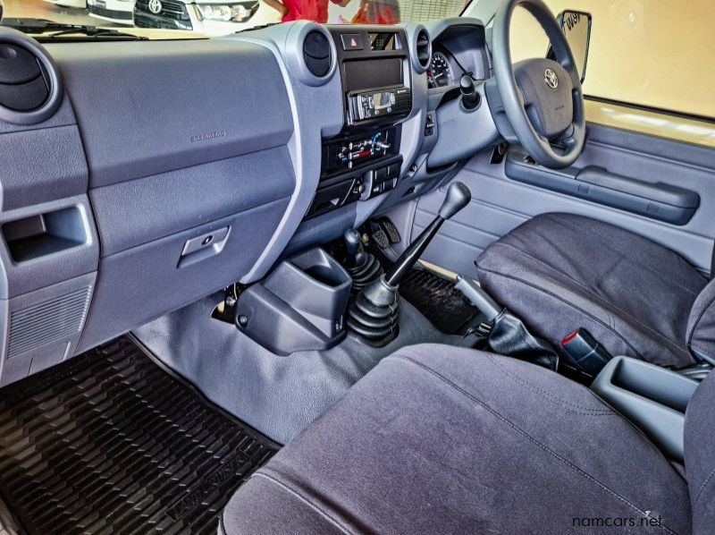 2023 Toyota Landcruiser 79 SC 4.2D pictures