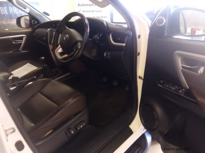 2016 Toyota FORTUNER 2.8 GD 6 4X4 MT pictures