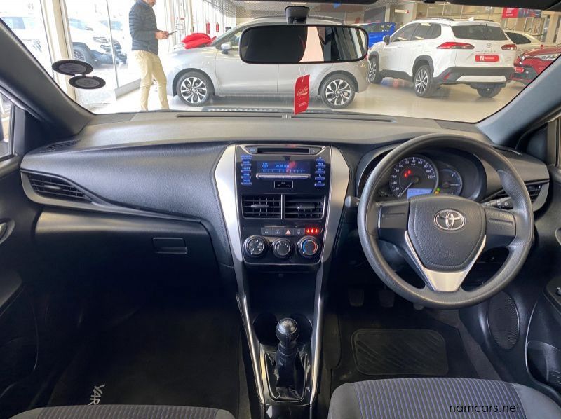 2020 Toyota Yaris 1.5 Xi MT pictures