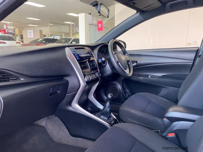 2020 Toyota Yaris 1.5 Xi MT pictures