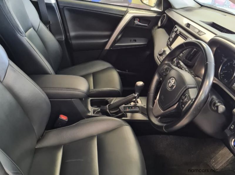 2018 Toyota RAV4 2.2 VX DIESEL AWD AT pictures