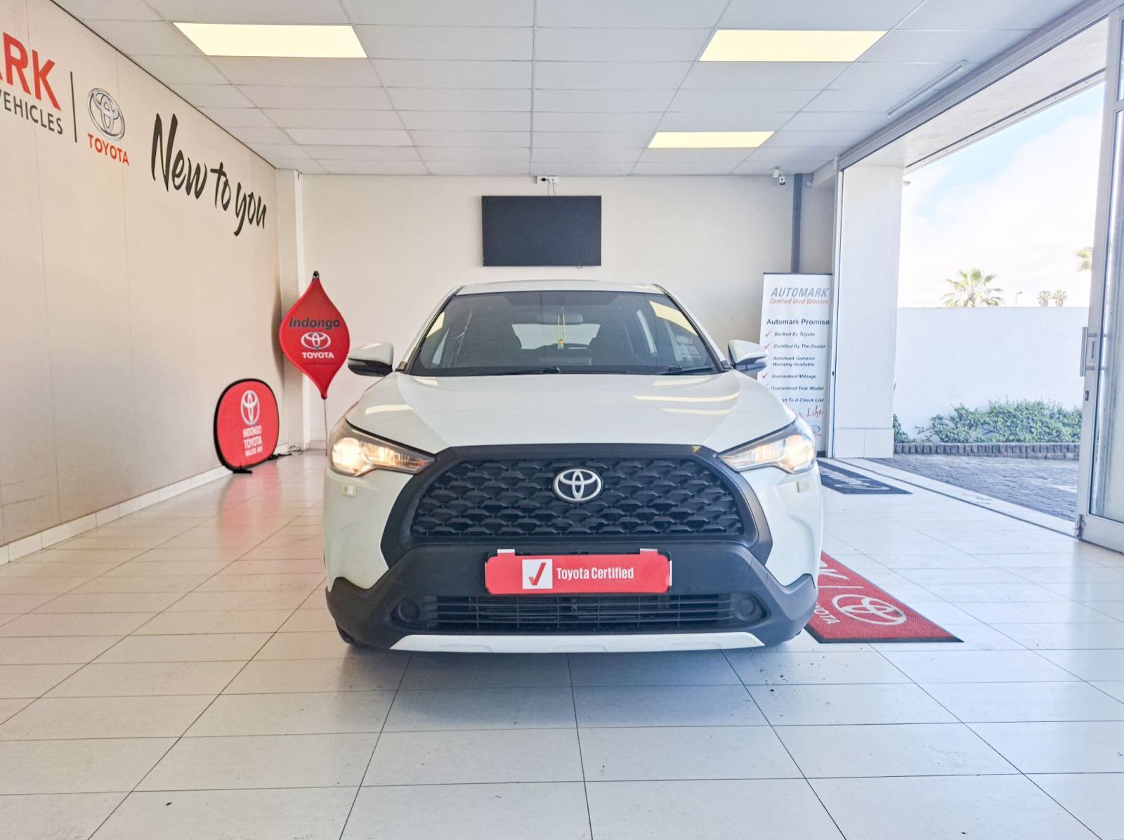 2022 Toyota Corolla Cross 1.8 Xi CVT pictures