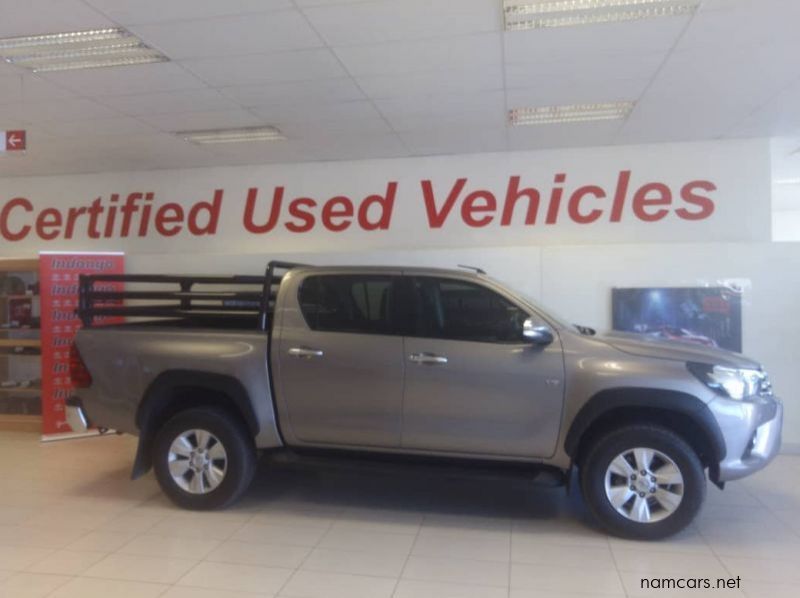 2017 Toyota HILUX DC 4.0 V6 4X4 AT pictures