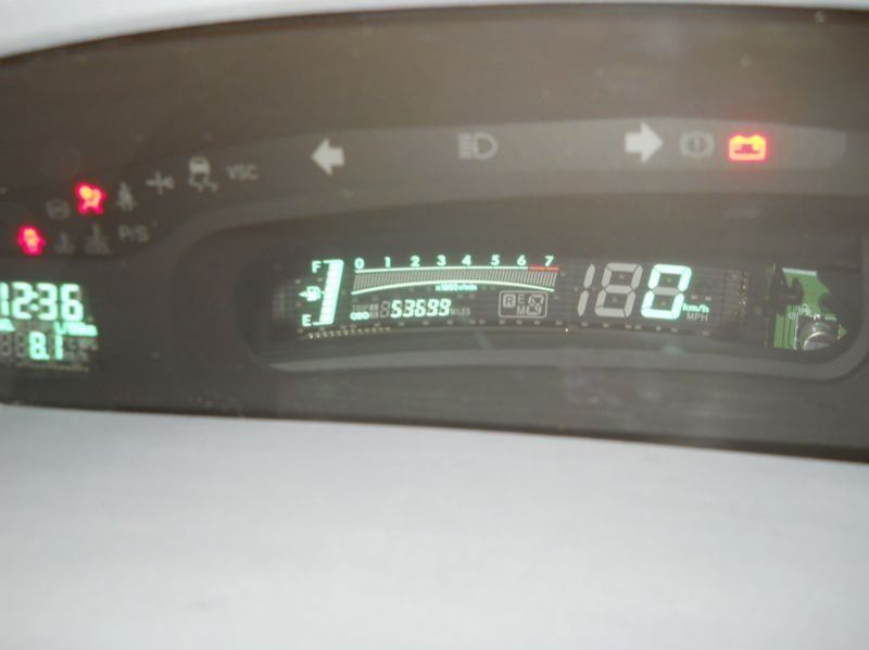 2010 Toyota Yaris pictures