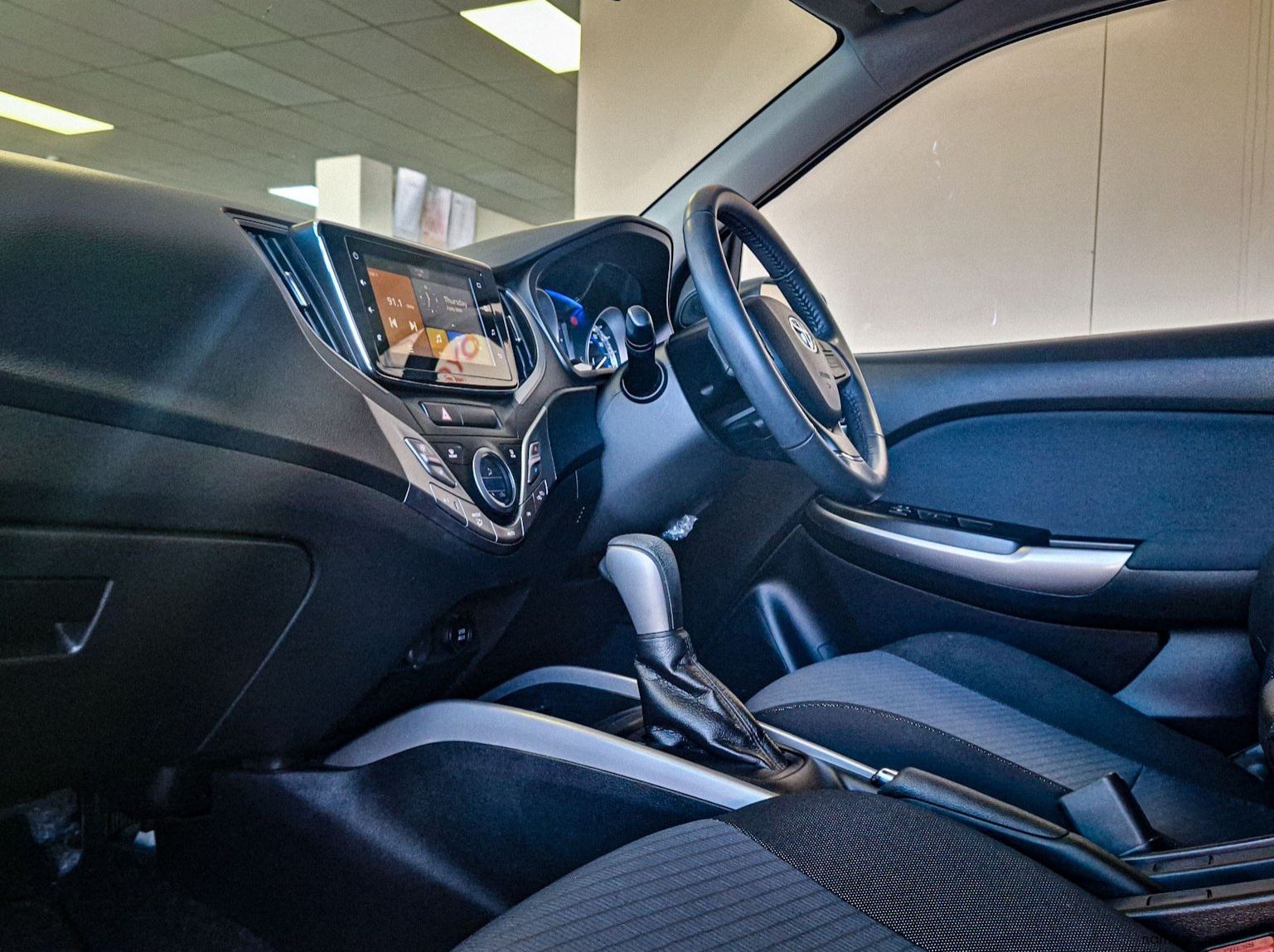 2022 Toyota Starlet 1.4 XR AT pictures