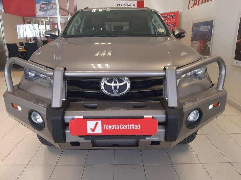 2017 Toyota FORTUNER 2.8 GD-6 4X4 6MT pictures