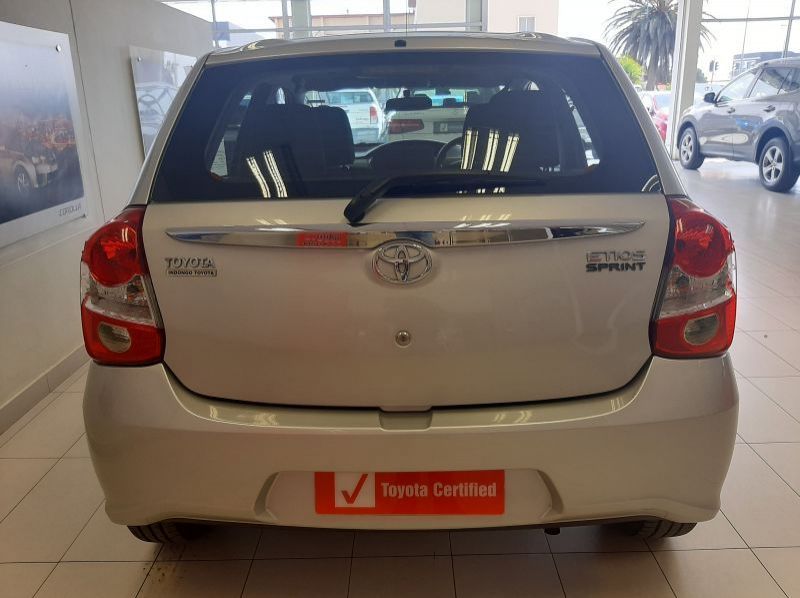 2017 Toyota ETIOS 1.5 HB XS pictures