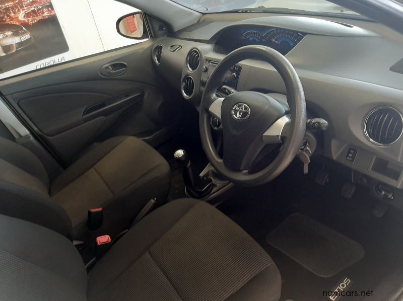 2017 Toyota ETIOS 1.5 HB XS pictures