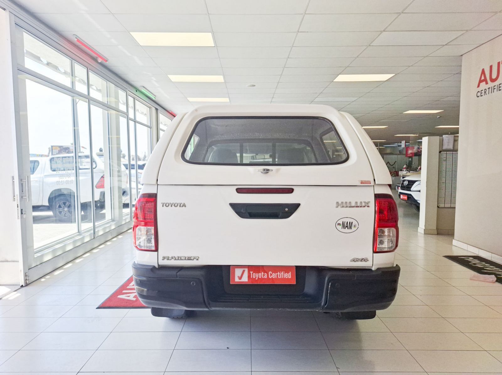 2024 Toyota Hilux Raider 2.4 Gd-6 4x4 AT pictures