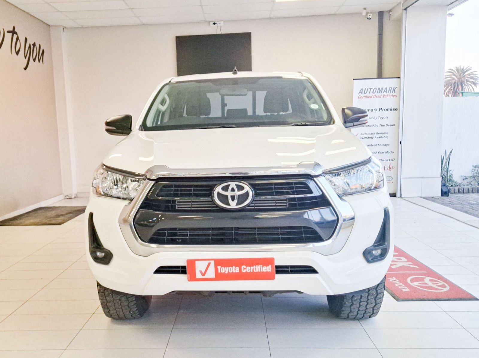 2022 Toyota Hilux Raider 2.4 GD6 4x4 AT pictures