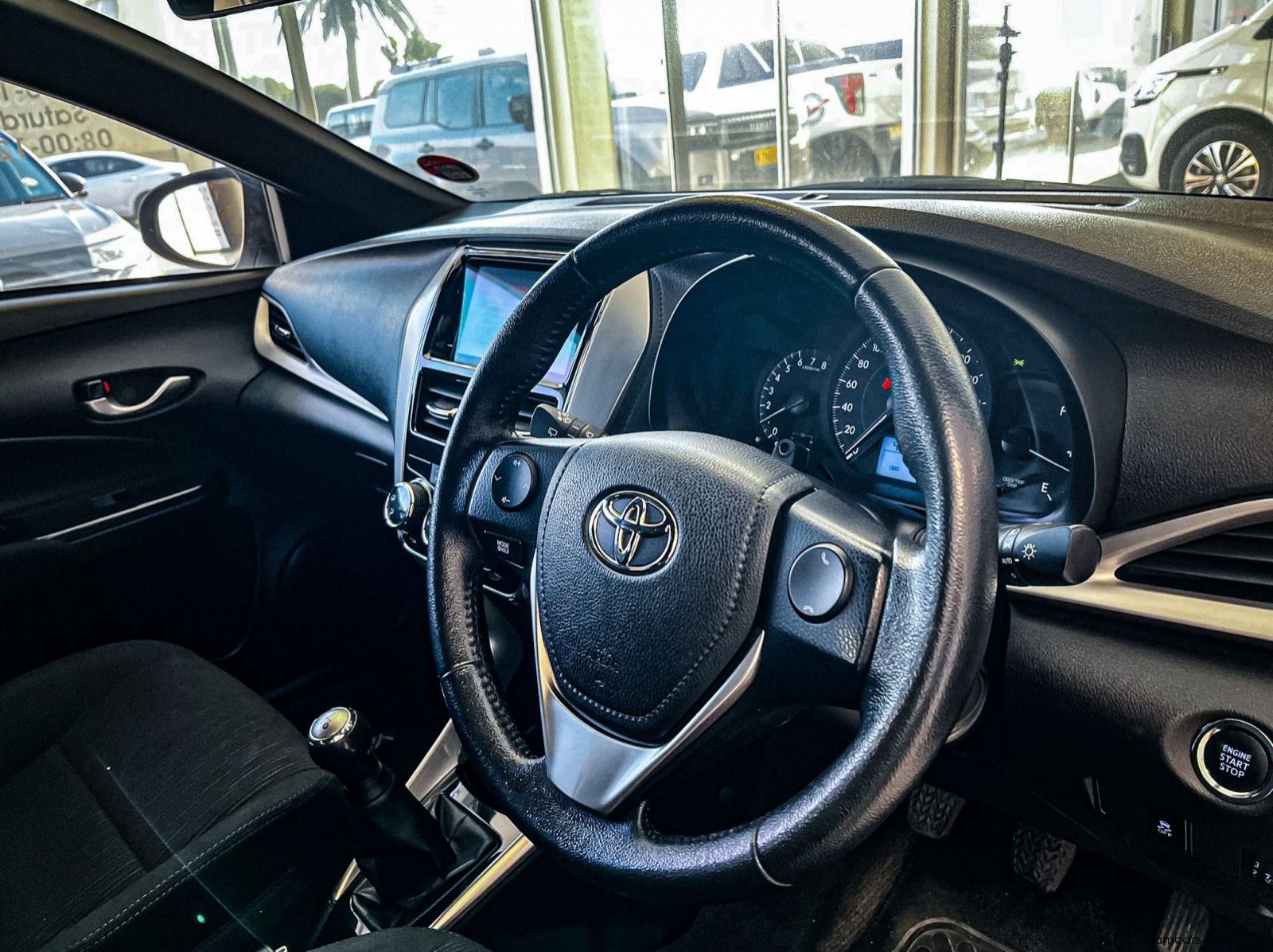 2018 Toyota Yaris 1.5 XS MT pictures