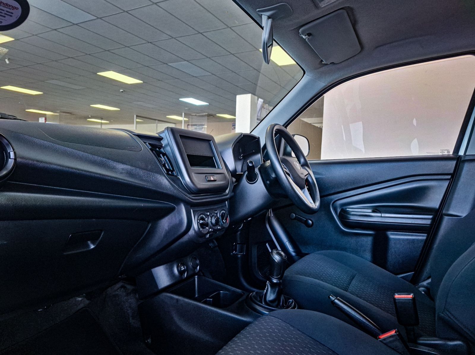 2023 Toyota Vitz 1.0 MT pictures