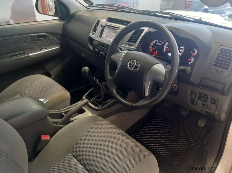 2014 Toyota HILUX EXTRACAB 3.0 D4D pictures