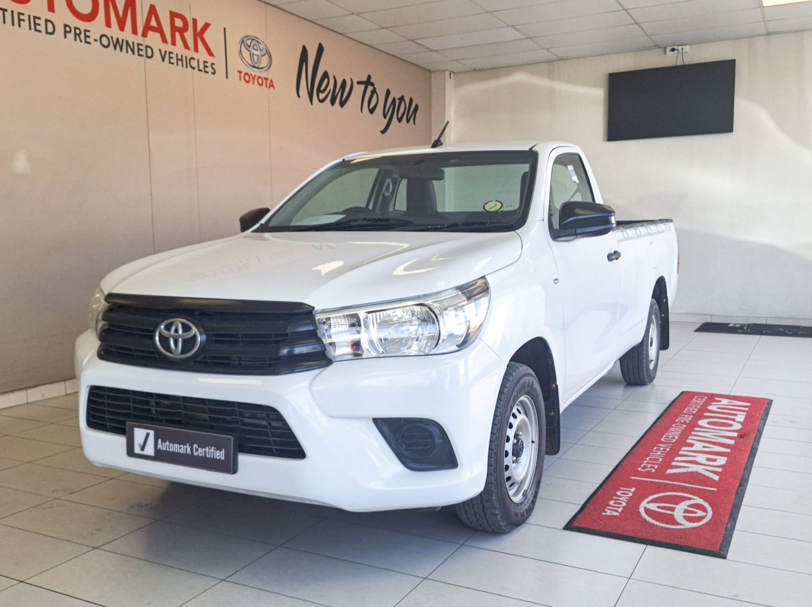 Used Toyota Hilux SC 2.4 GD 5MT A/C for sale in Windhoek, Walvis Bay, Okahandja, Gobabis, Mariental, Otjiwarongo, Ongwediva, Namibia