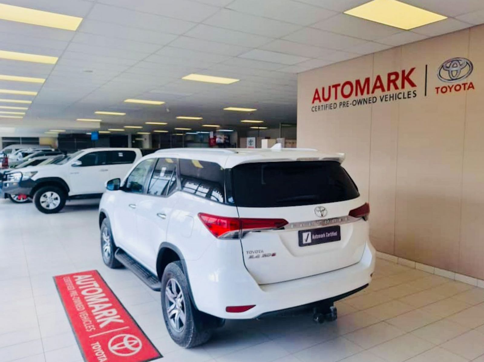 2016 Toyota Fortuner 2.4 RB AT 2x4 pictures