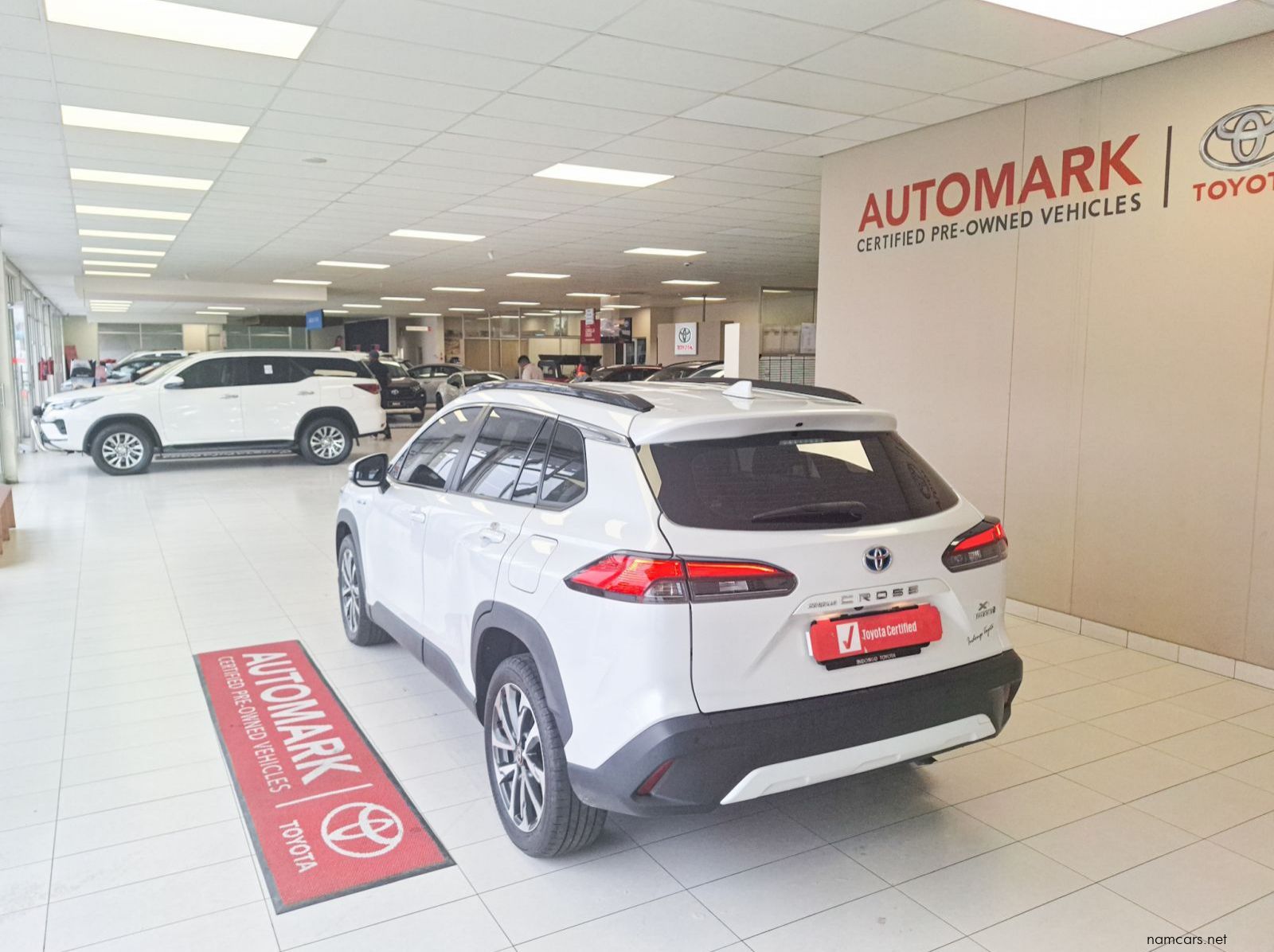 2023 Toyota Corolla Cross 1.8 XR HV CVT pictures