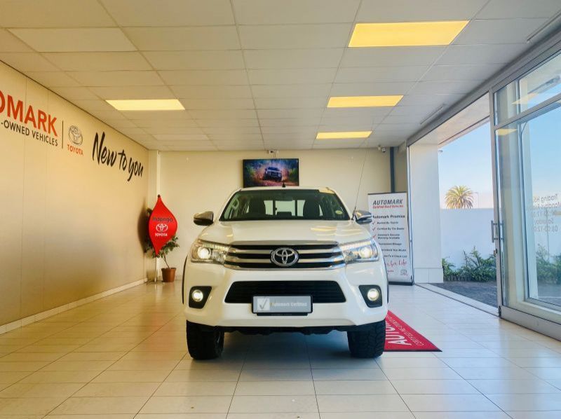 2018 Toyota Hilux Raider D/C 2.8 4x4 AT pictures