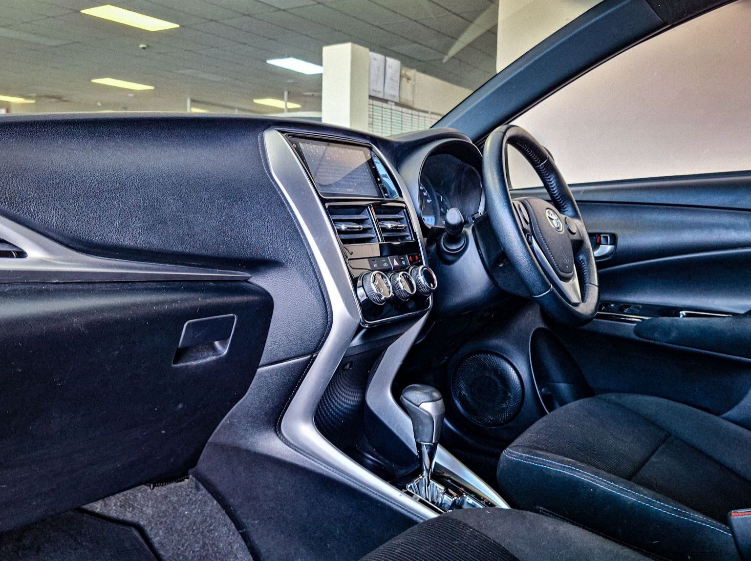 2018 Toyota Yaris 1.5 XS AT pictures
