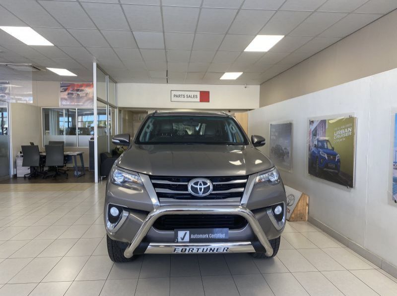 2016 Toyota Fortuner 2.8 4x4 AT pictures