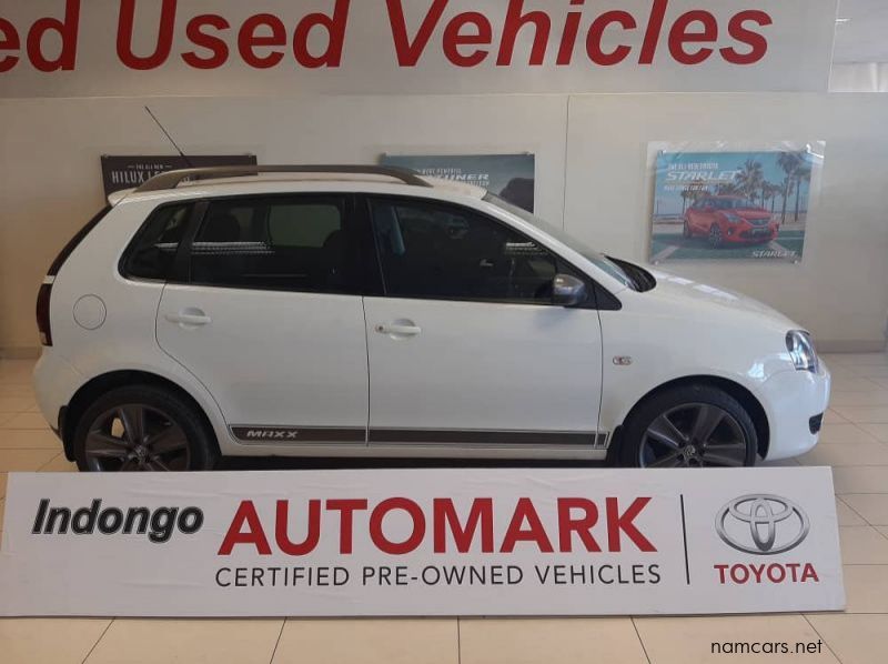 2015 Volkswagen POLO VIVO GP 1.6 MAXX 5DR pictures