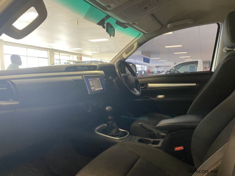 2017 Toyota Hilux 2.8 E/cab 4x4 MT pictures