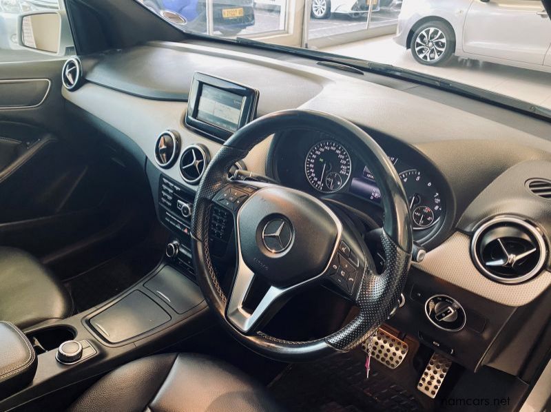 2014 Mercedes-Benz B200 BE AT pictures