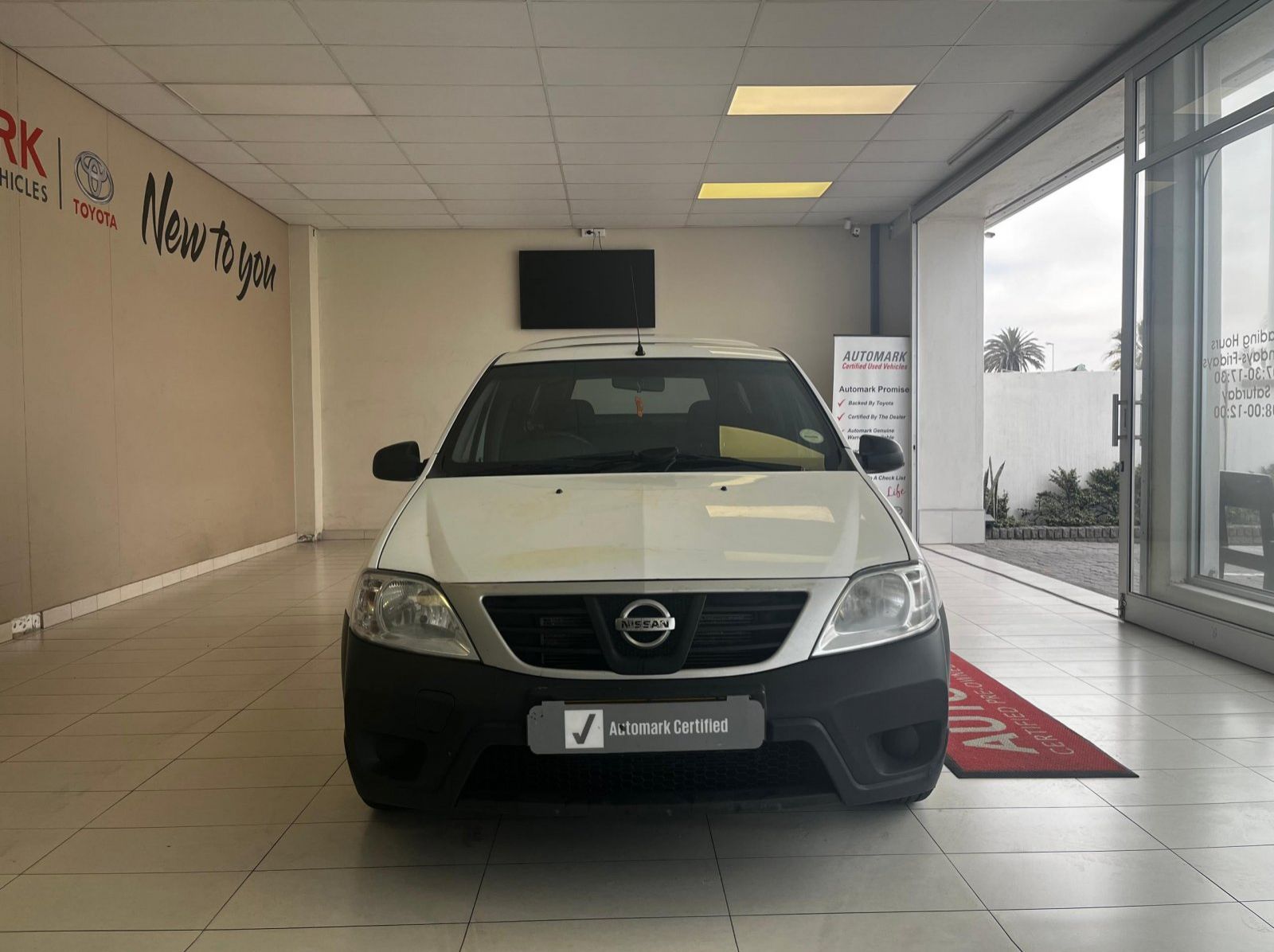 2023 Nissan NP 200 1.6 AC SAFETY PACK MT pictures