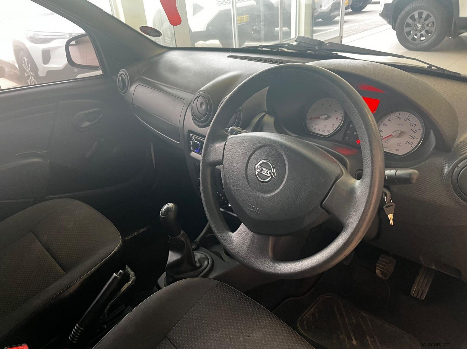 2023 Nissan NP 200 1.6 AC SAFETY PACK MT pictures