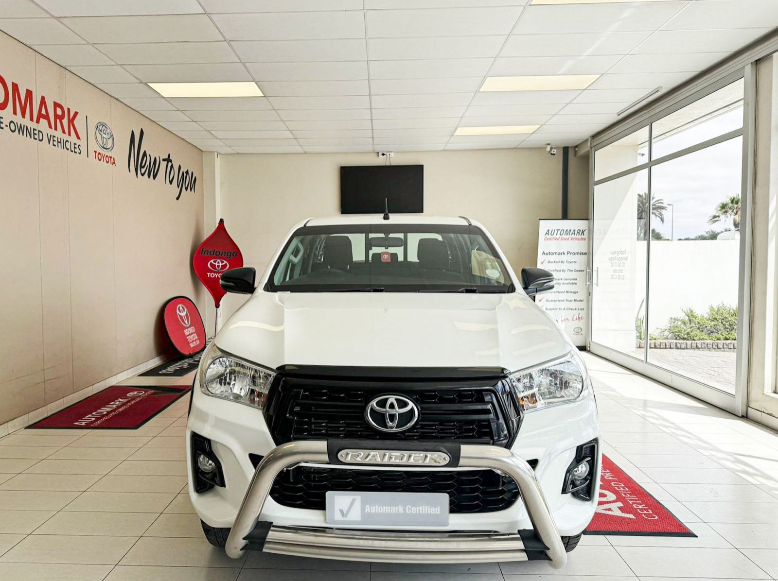 2019 Toyota HILUX DC 2.4 GD-6 RB SRX MT pictures