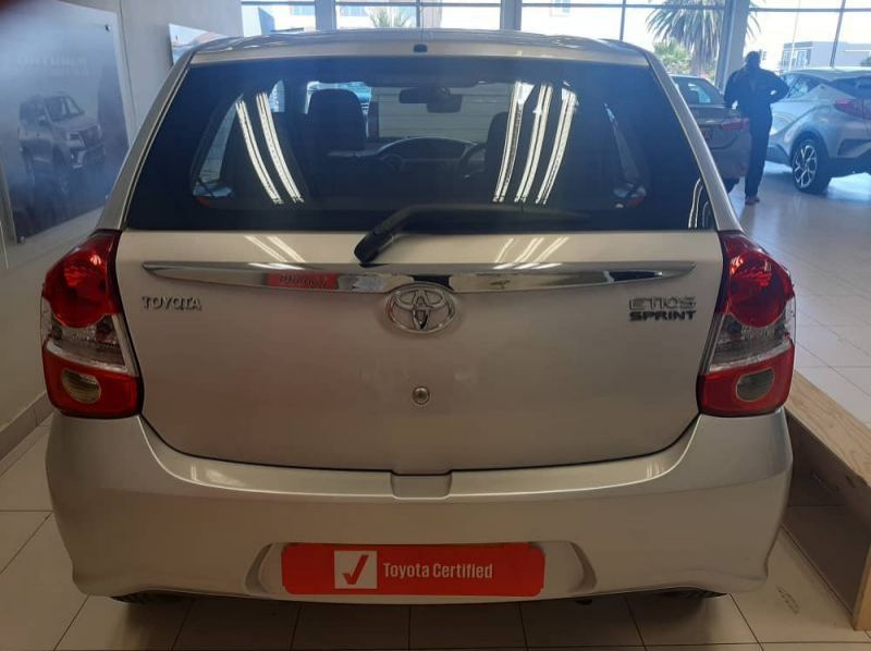 2017 Toyota ETIOS 1.5 XS MT pictures