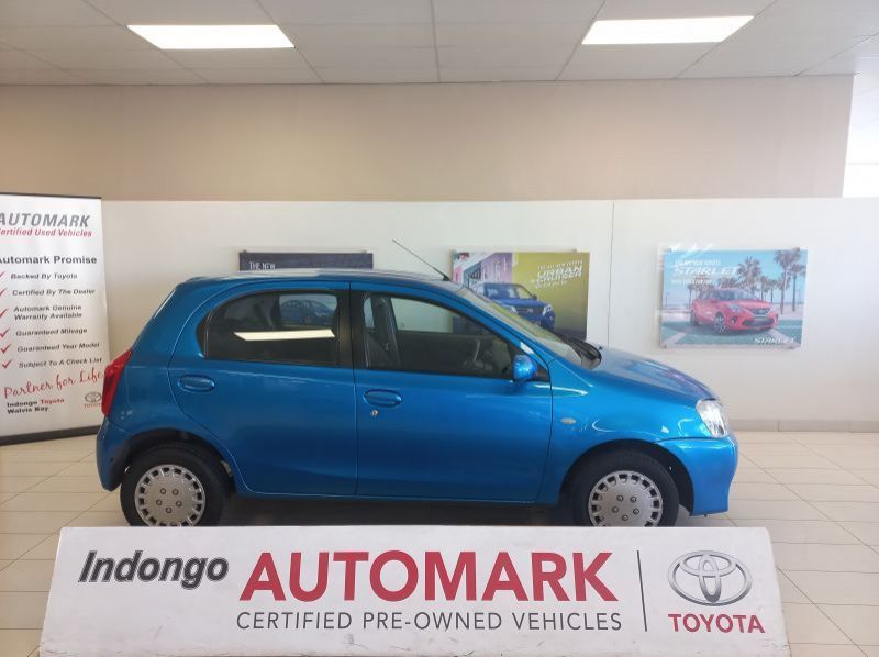 2013 Toyota ETIOS 1.5 XS HATCH pictures