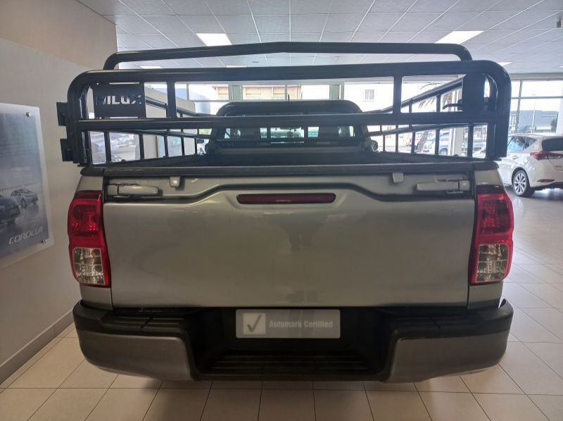 2018 Toyota HILUX SC 2.4 4X4 AT pictures