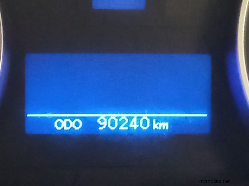 2018 Toyota HILUX SC 2.4 4X4 AT pictures