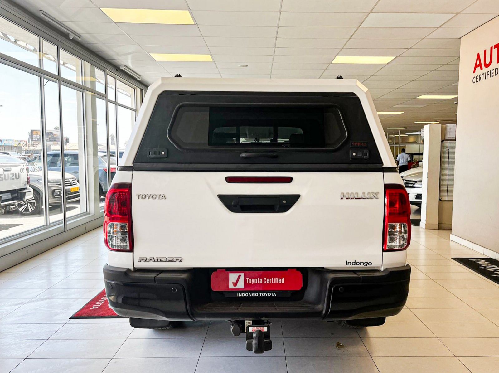 2025 Toyota Hilux Raider 2.4 GD6 RB 2x4 AT pictures
