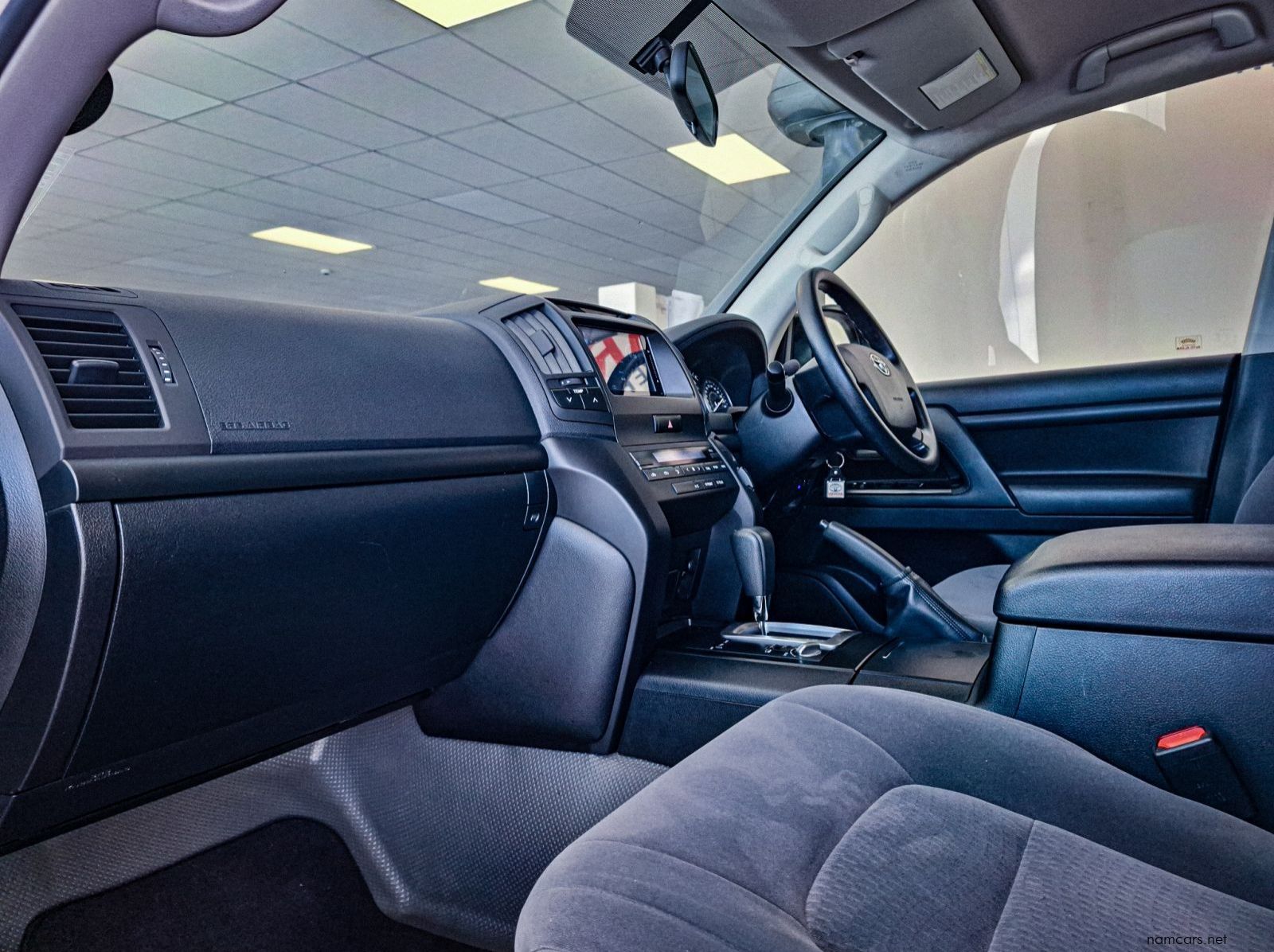 2020 Toyota LC200 4.5D GX-R AT pictures