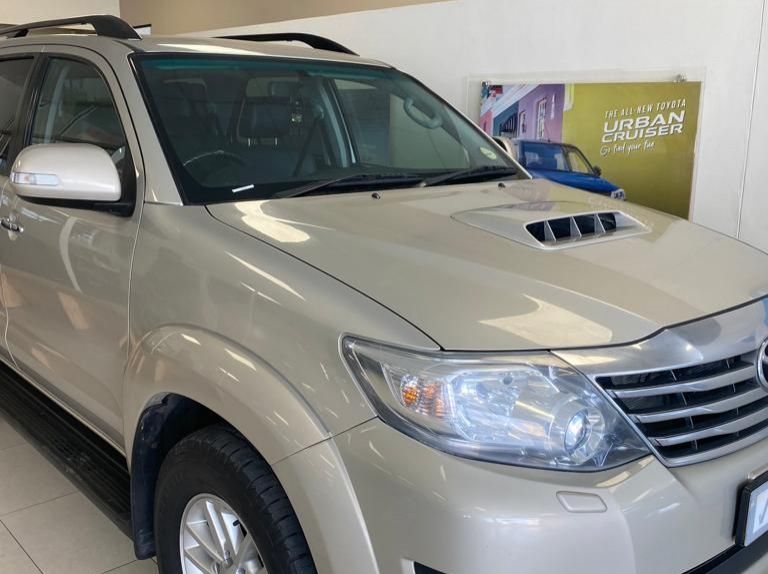 2014 Toyota Fortuner 3.0 D-4D pictures