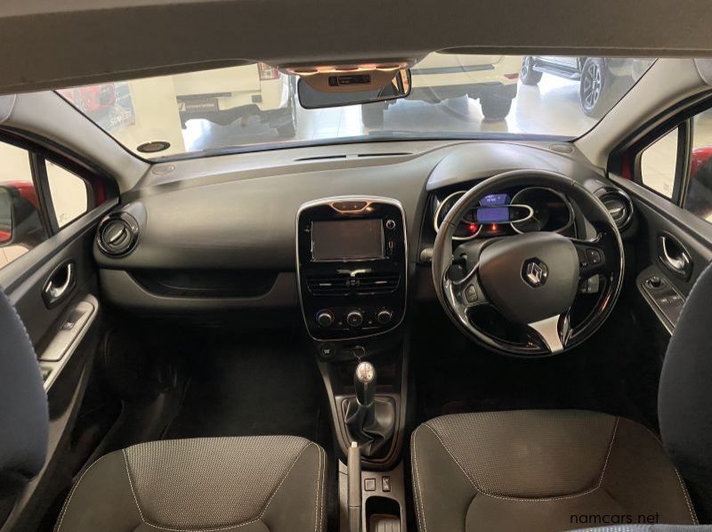 2016 Renault Clio IV Blaze pictures